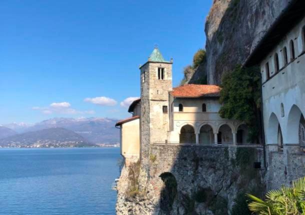 Casa Anna - Parco Hermitage Porto Valtravaglia Bagian luar foto